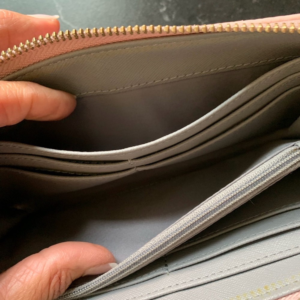 Fossil Zippered Wallet - image 6